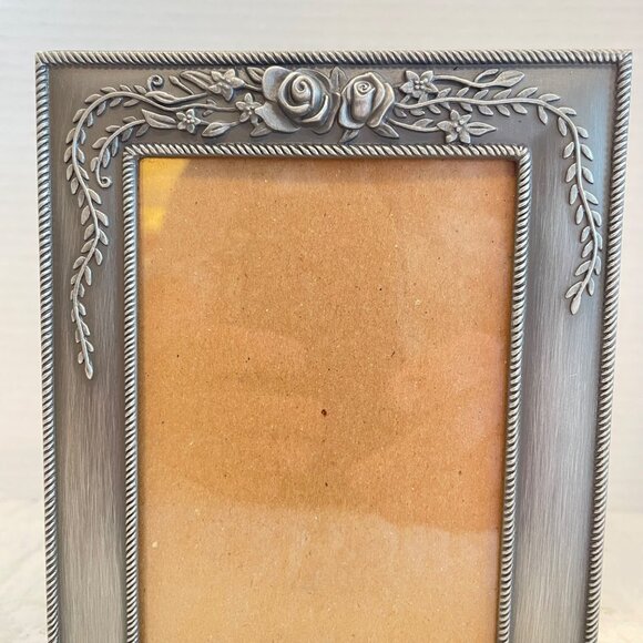 Vintage Burnes of Boston Silver-Plated Floral Photo Frame Album 6" by 4" - Picture 2 of 14